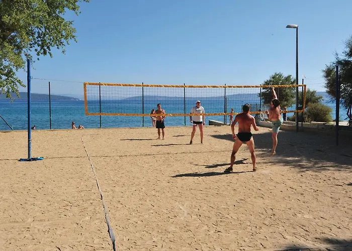 Four-bedroom Kastel Luksic With Sea View 06 Kaštela